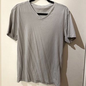Men’s Gap V-neck tshirt Medium Tailored